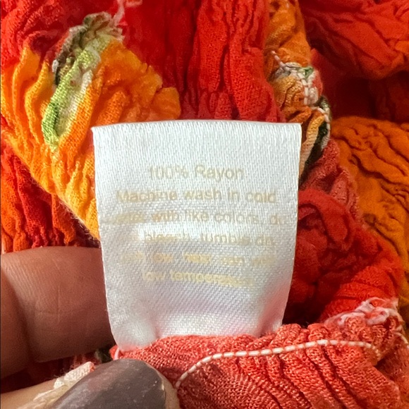 GOGO Orange & Yellow Hawaiian Floral 100% Rayon stretch in top size M used once - Picture 11 of 16